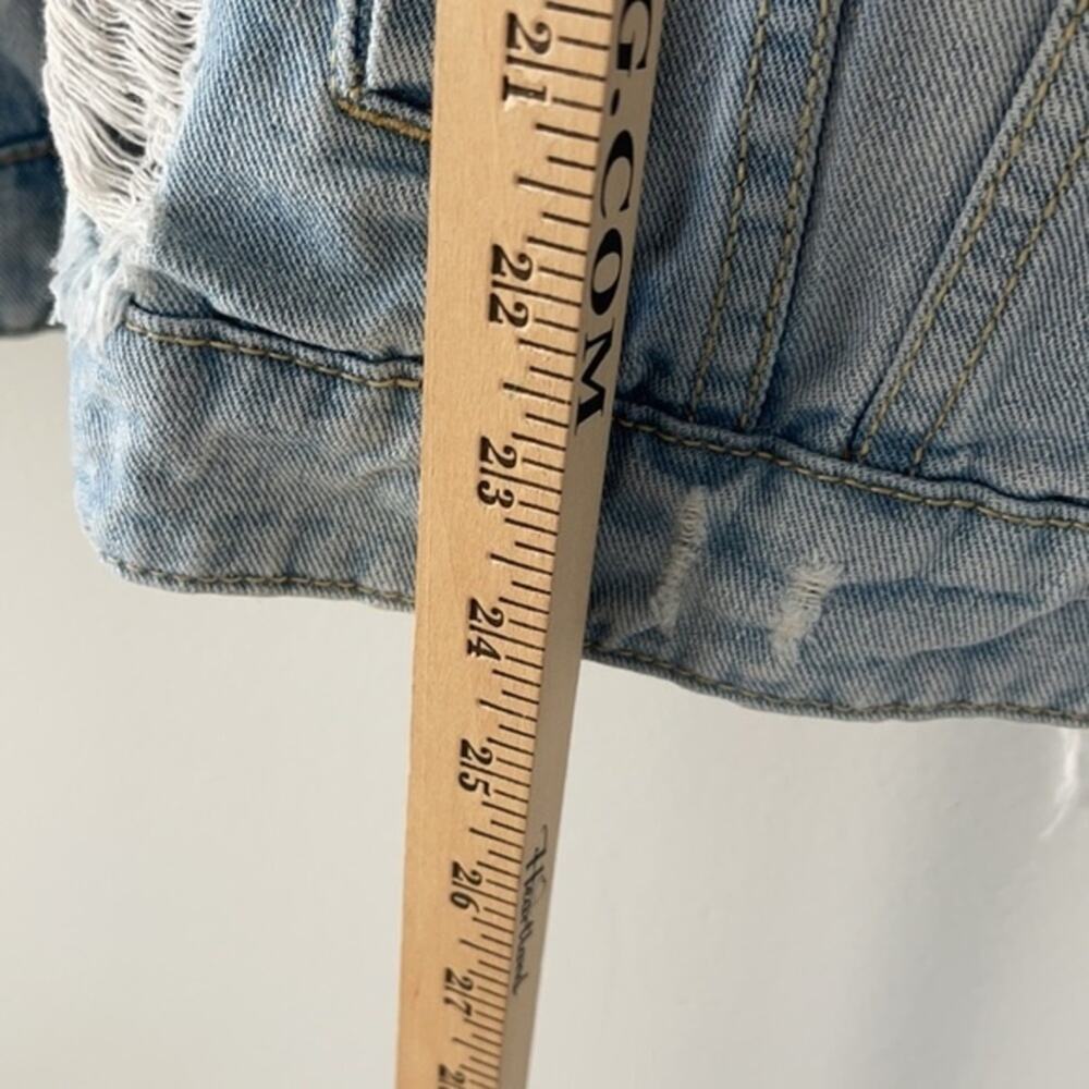 Fashion Tour Denim Jacket in Light/Medium Wash American Bazi - Picture 12 of 13